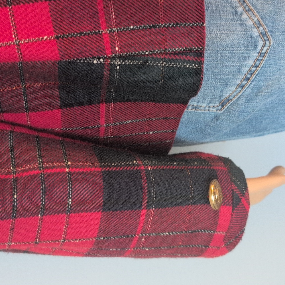 Vintage Red Plaid Tweed Jacket Gold Crest Buttons Peter Pan Collar Blazer - Picture 11 of 17